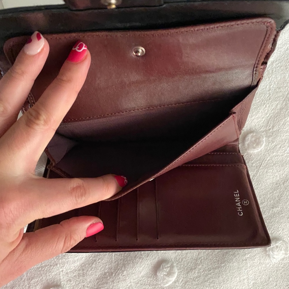 CHANEL Black Quilted Key & Card Holder - Picture 9 of 13